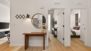 2 Schlafzimmer, Schreibtisch, Bügeleisen/Bügelbrett, WLAN
