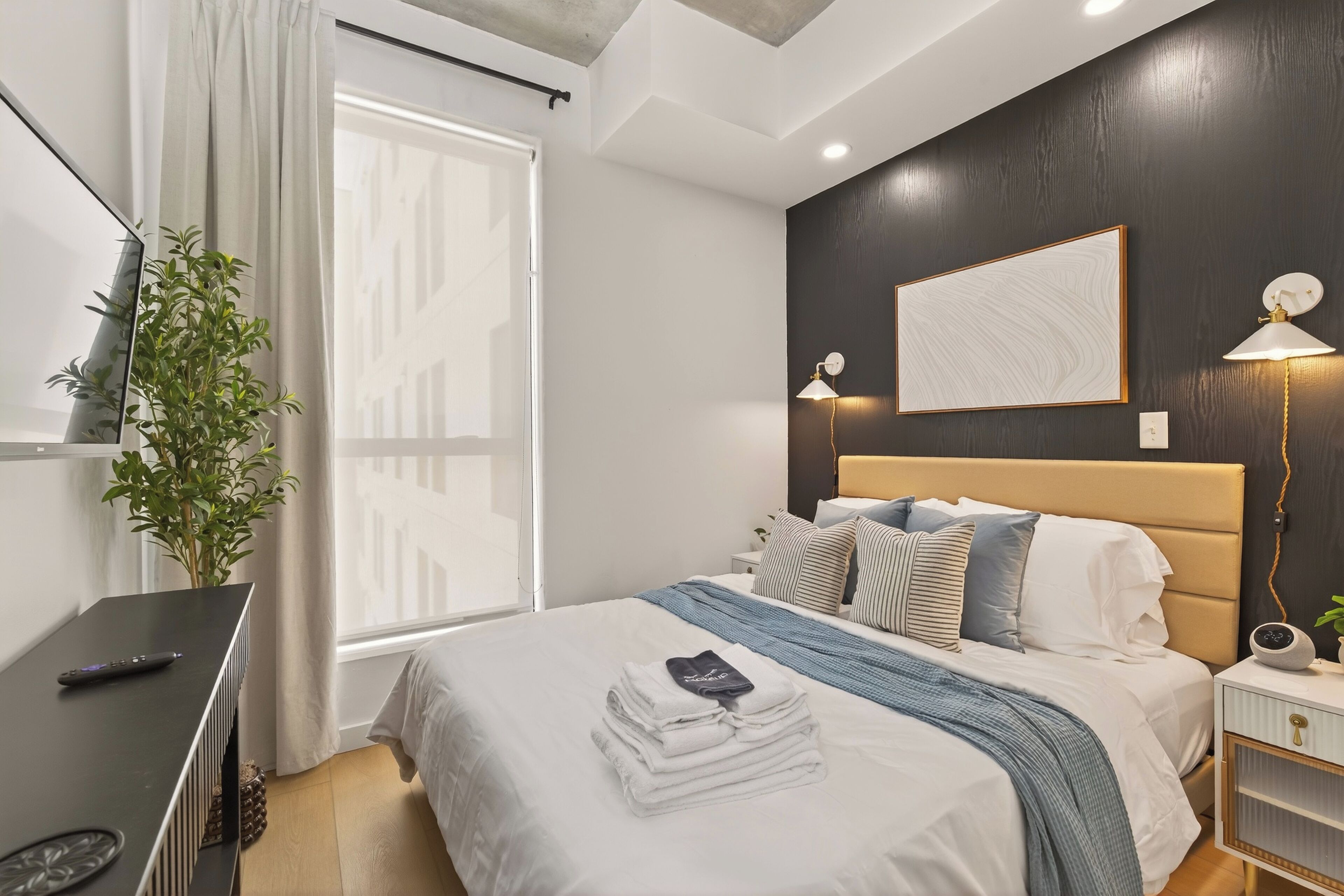 2 soverom, skrivebord, strykejern/-brett og wi-fi (inkludert)