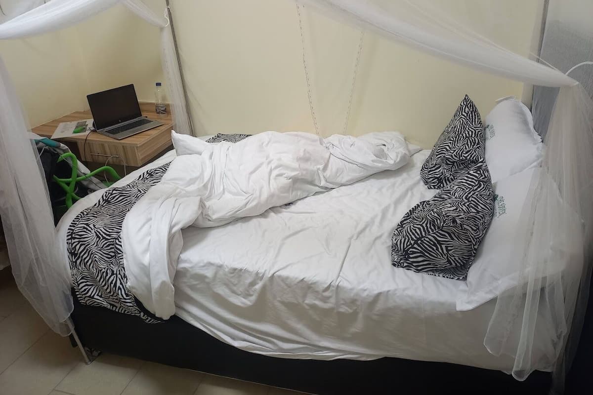 Standard Single Room | Free WiFi, bed sheets