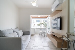 Basic Apartment | Living area - Apt 700 m From Praia de Jurere Aav0306 (Florianópolis)