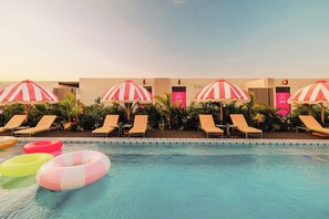 Outdoor pool - 1 BDRM Suite for Any Budget, Private In-Suite Plunge Pool, Near Eagle Beach (Oranjestad)