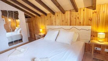 4 habitaciones, escritorio, wifi y ropa de cama