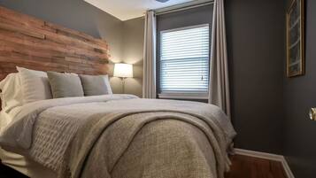 2 bedrooms, iron/ironing board, travel cot, free WiFi