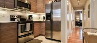 2 Bedroom Duplex Near Food, Shops, & KU Hospital 6