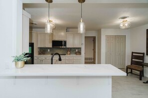 Fridge, microwave, oven, stovetop - West Texas Hideout • Homey Texas-Style Comfort (Amarillo)