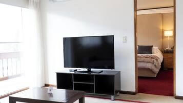 スーペリア スイート バルコニー マウンテンビュー | セーフティボックス (室内)、ノートパソコン用作業スペース、遮光カーテン、WiFi (無料)