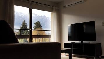 Superior Suite, Balcony, Mountain View | In-room safe, laptop workspace, blackout drapes, free WiFi