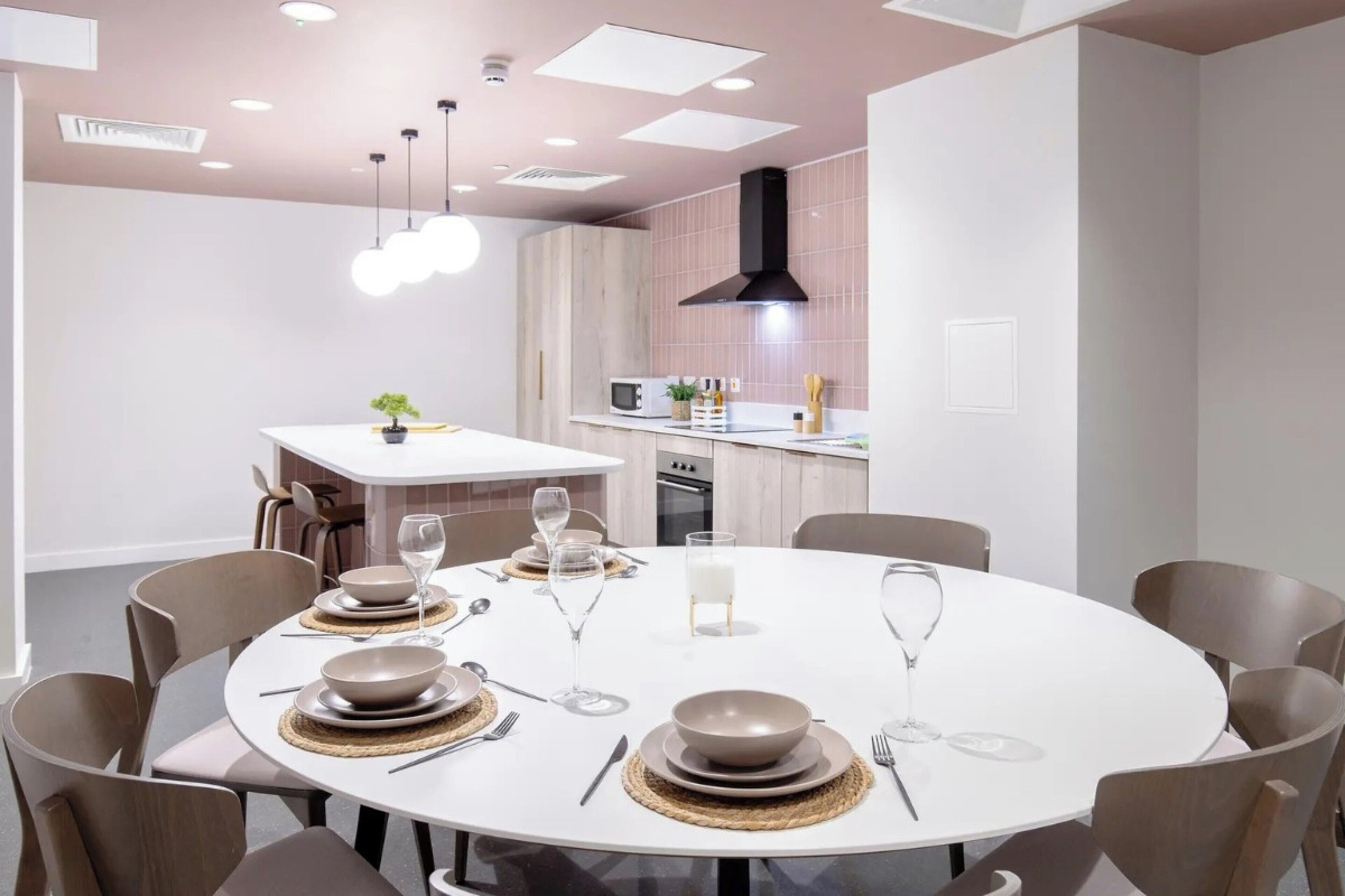 아파트 | 다 이닝룸