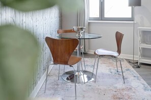 Dining - Leith's Bright Abode (Edinburgh)