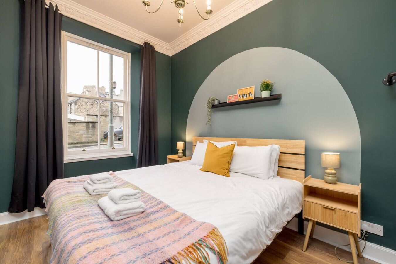 Bügeleisen/Bügelbrett, Reisekinderbett, WLAN, Bettwäsche