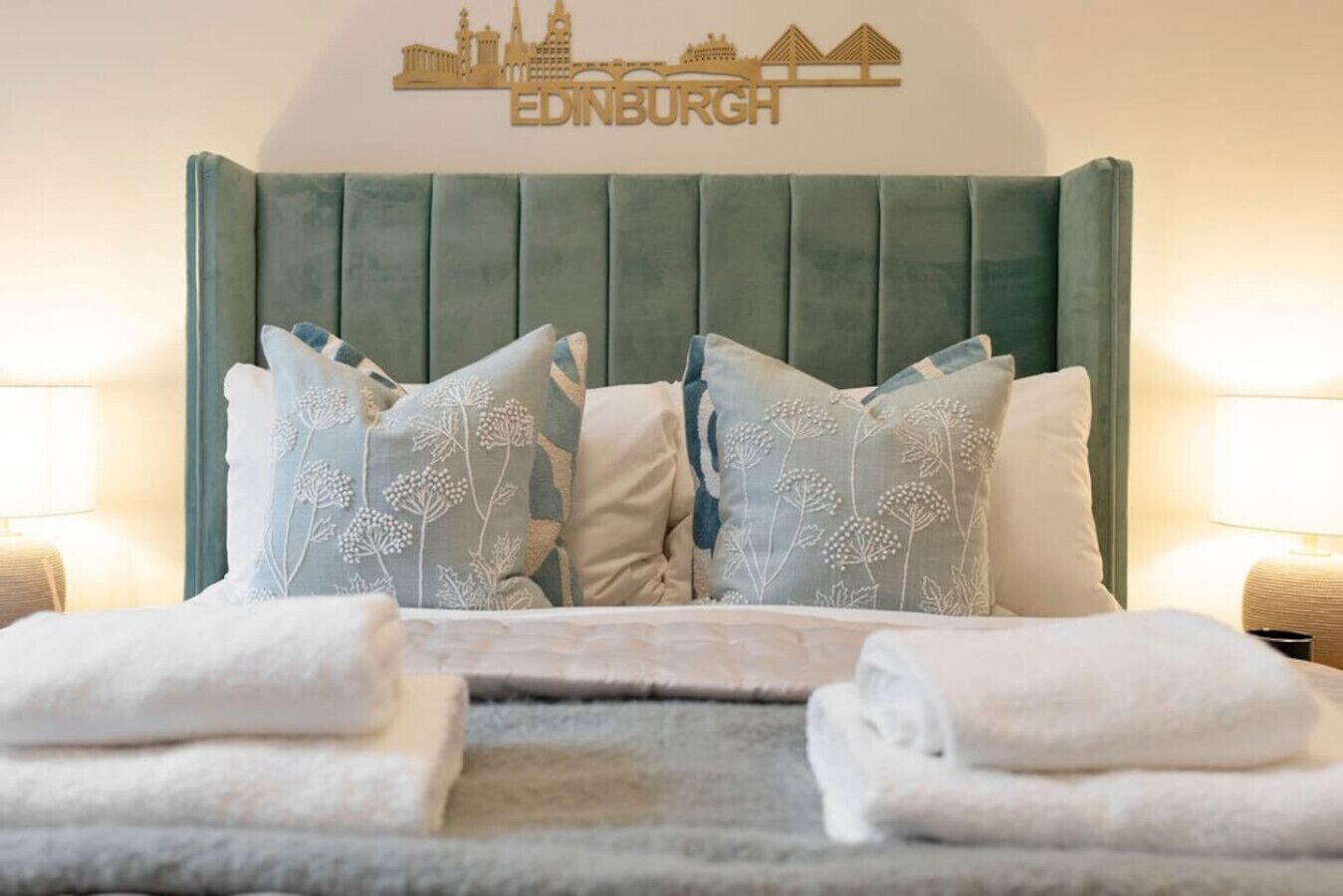 Desk, iron/ironing board, travel cot, WiFi