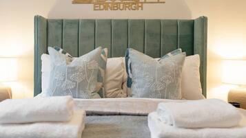 Desk, iron/ironing board, travel cot, WiFi