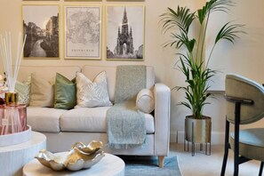 TV - The Caledonian @ Haymarket (Edinburgh)