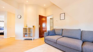 Unclassified image, 3 of 52, button - Prestige 70m2 Two-Bedroom Apartment - VW142A (Eindhoven)
