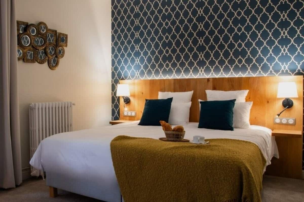 In-room safe, soundproofing, free WiFi