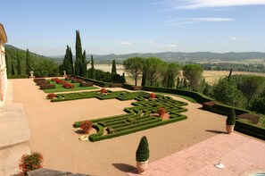 Terrace/patio - Château de Roques (Teilhet)