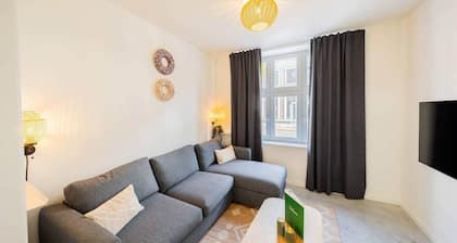 Urban Luxe 70m2 Three-Bedroom Apartment GB-62
