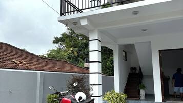 Fachada da propriedade