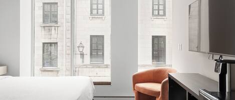 Minibar, desk, laptop workspace, blackout curtains