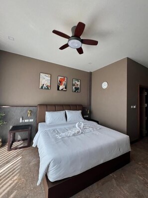 Dobbeltrom – deluxe, balkong, fjellutsikt | Wi-fi (inkludert)