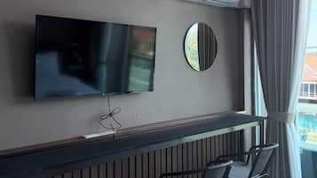 Deluxe Double Room, Balcony, Mountain View