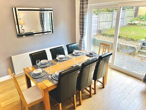 تناول الطعام