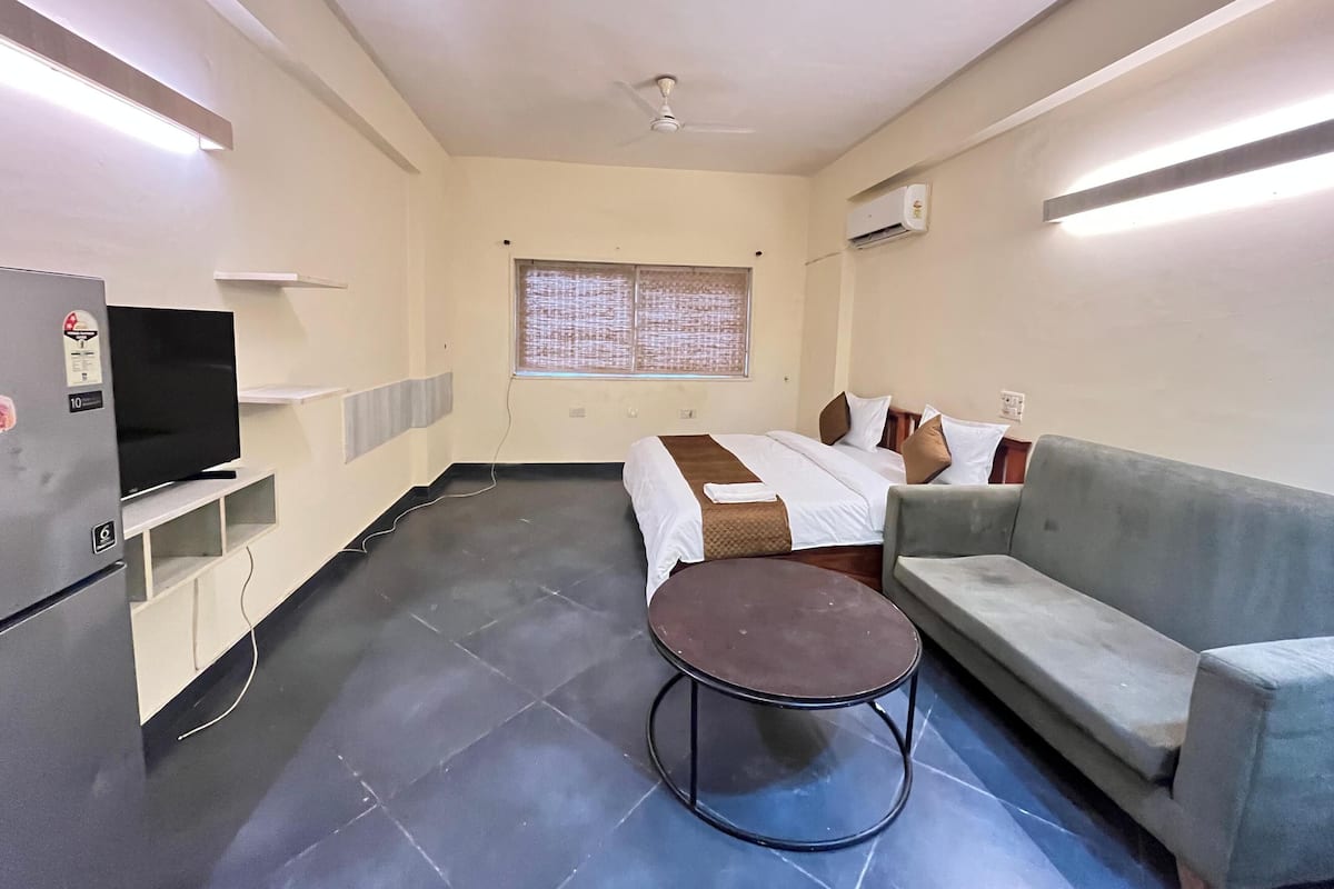 Classic Studio | Egyptian cotton sheets, premium bedding, down duvets