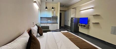 Espacio para trabajar con laptop y wifi gratis