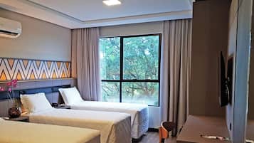 Ferros/tábuas de passar roupa, Wi-Fi de cortesia, roupa de cama