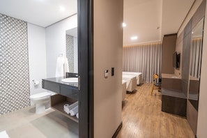 Bügeleisen/Bügelbrett, kostenloses WLAN, Bettwäsche, Rollstuhlgeeignet