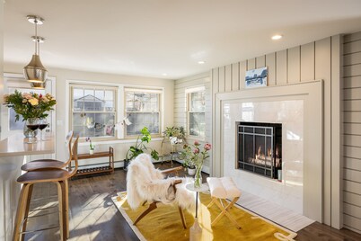 Chic Gem with Game Room, 5-Min Drive to Pearl St & CU