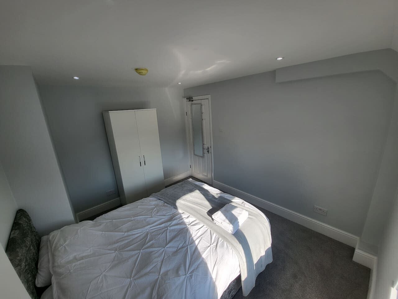 6 Schlafzimmer, Bügeleisen/Bügelbrett, Reisekinderbett, WLAN