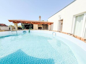 Pool - Villa Lara - Two Bedroom Villa, Sleeps 5 (Sveti Filip i Jakov)