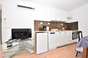 Fridge, oven, dishwasher, coffee/tea maker - Villa Lara - Two Bedroom Villa, Sleeps 5 (Sveti Filip i Jakov)