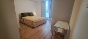 2 室のベッドルーム、アイロン / アイロン台、WiFi、ベッドシーツ