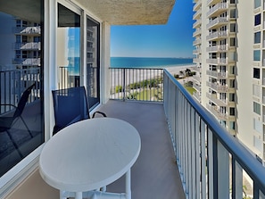 Property grounds - Estero Beach & Tennis Club 706B | Modern Beach Front Condo (Fort Myers Beach)