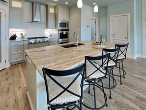 Fridge, microwave, oven, stovetop - Salty Kisses | Private Pool, Ocean Views (Corpus Christi)