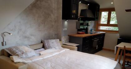 Studio-Apartment 'En Montagne, Mercantour' mit Bergblick, Gemeinschaftsgarten & WLAN