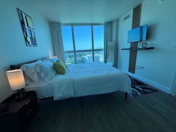 Fer et planche à repasser, accès à Internet, literie fournie