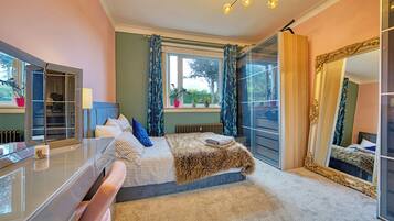 Bügeleisen/Bügelbrett, Internetzugang, Bettwäsche