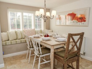 Dining - Curlew Cottage (Knutsford)