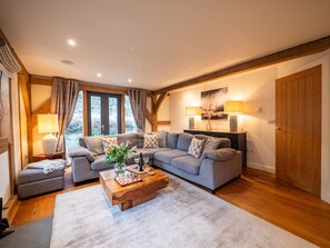 Smart TV, fireplace - Beautiful Oak-Framed Devon Escape near Dartmouth (Stoke Fleming)