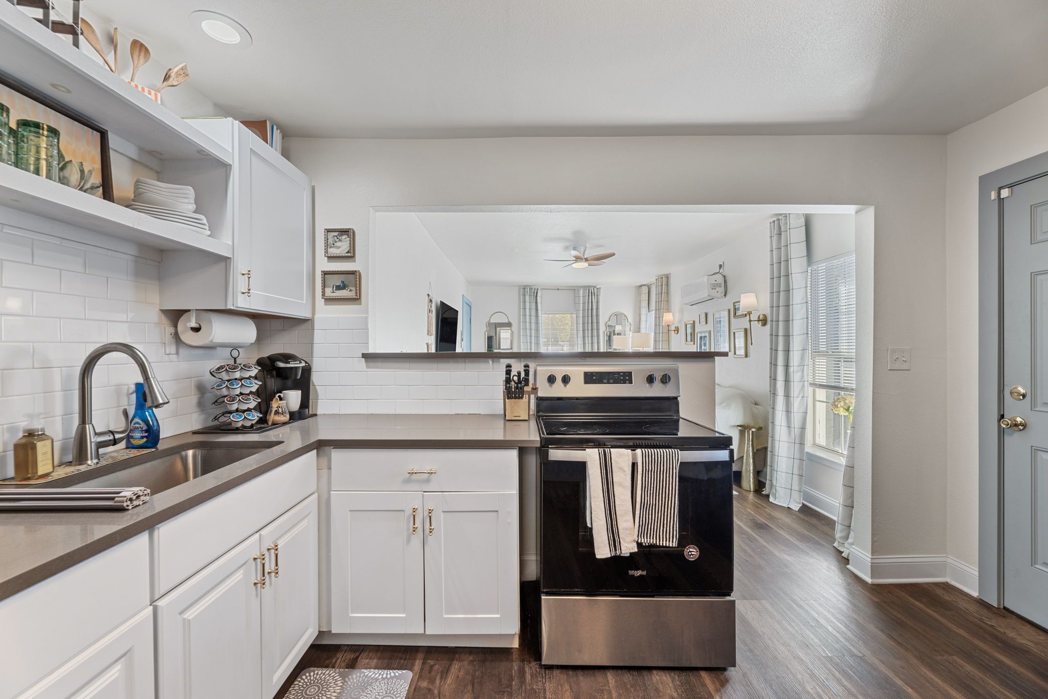 Een magnetron, een oven, een kookplaat