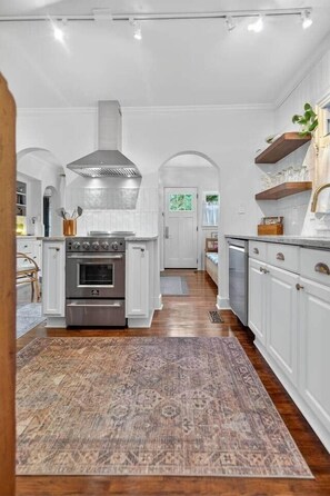 Fridge, microwave, oven, stovetop - Yorktown Historic Cottage • Walkable Midtown Stay (Tulsa)