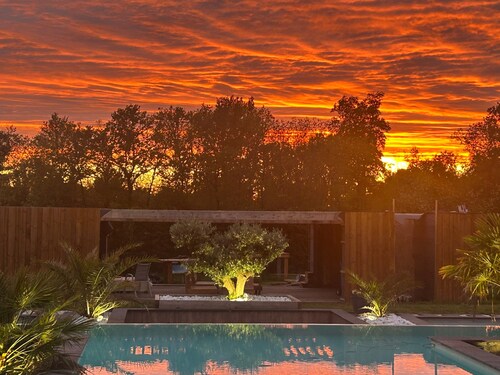 Villa 'De L’isle' with Private Pool, Wi-Fi, and Air Conditioning