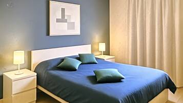 Fer et planche Ă repasser, Wi-Fi, draps fournis