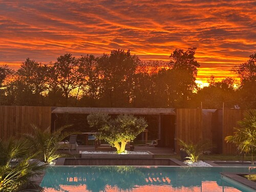 Villa "De L’isle" with Private Pool, Wi-Fi, and Air Conditioning