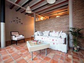 Una televisión de pantalla plana