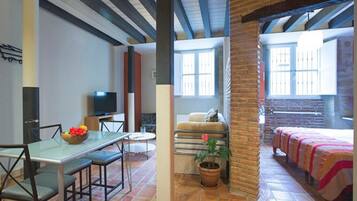 Family Studio | Living area