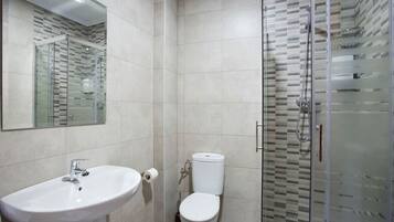 Family Studio | Bathroom | Towels